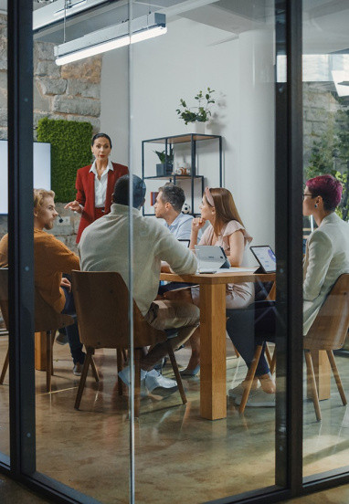 réunions d’échange dans les lieux de coworking au Patio Numérique